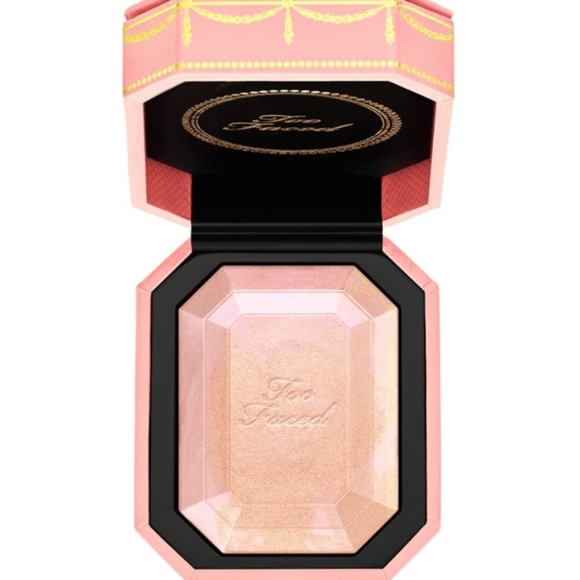 TOO FACED Fancy Pink Diamond Diamond Light Highlighter